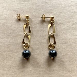 lelazuli_skoularikia_aimatites_alysida_xeiropoiito_gynaikeio_1750