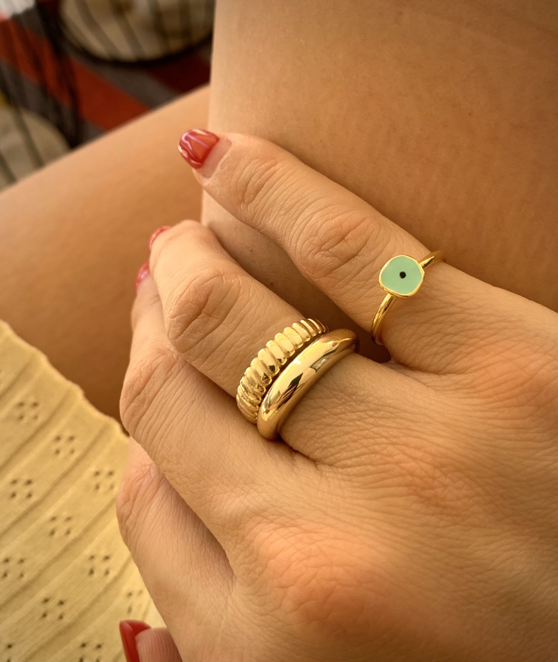 Serenity Circle Xryso Daxtylidi Kosmimata Daxtylidia Serenity Circle Gold Ring
